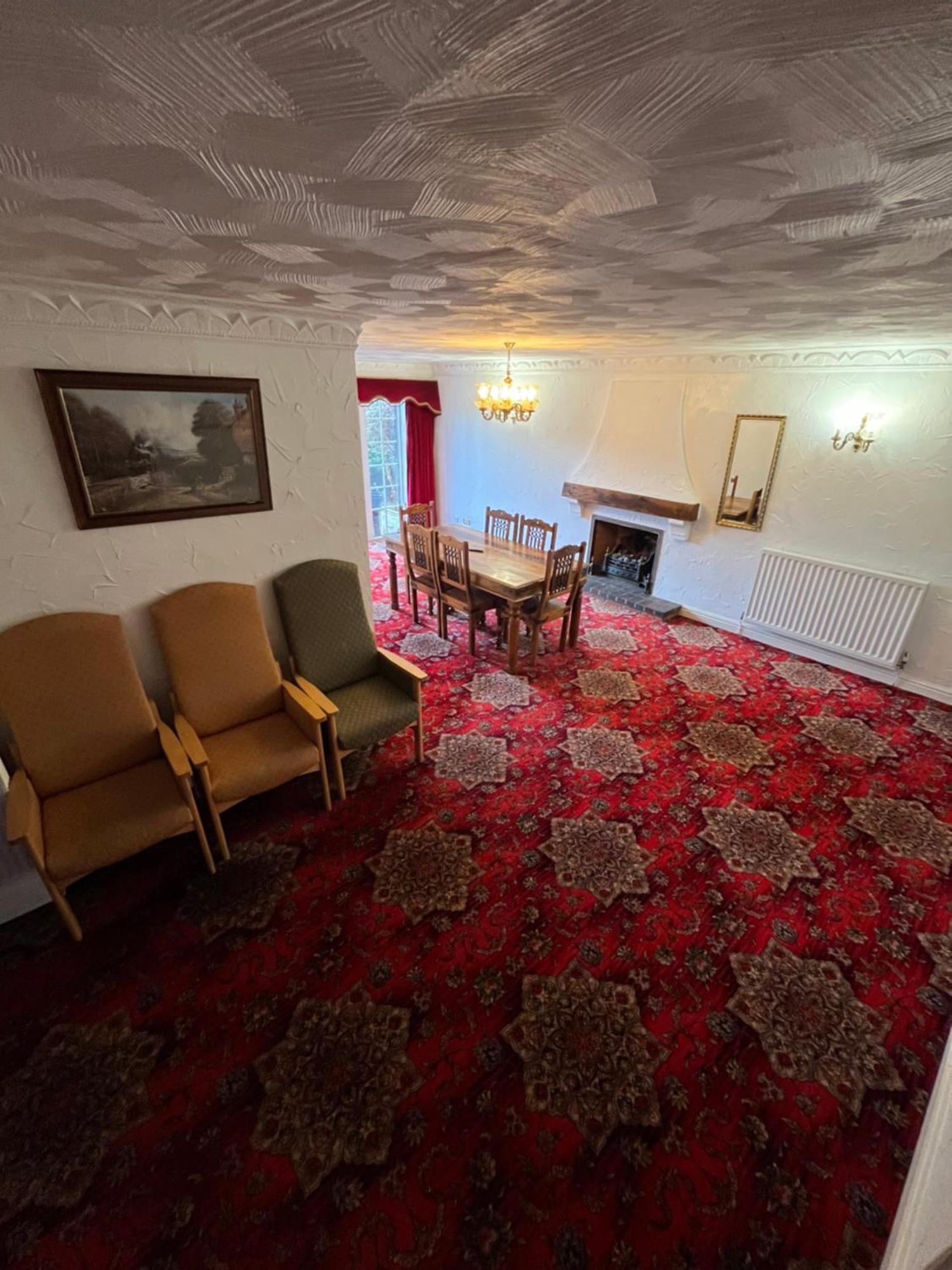 Unwind In Comfort At Cosy Caradus Your 4 Bedroom Home Sweet Home! Бірмінгем Екстер'єр фото